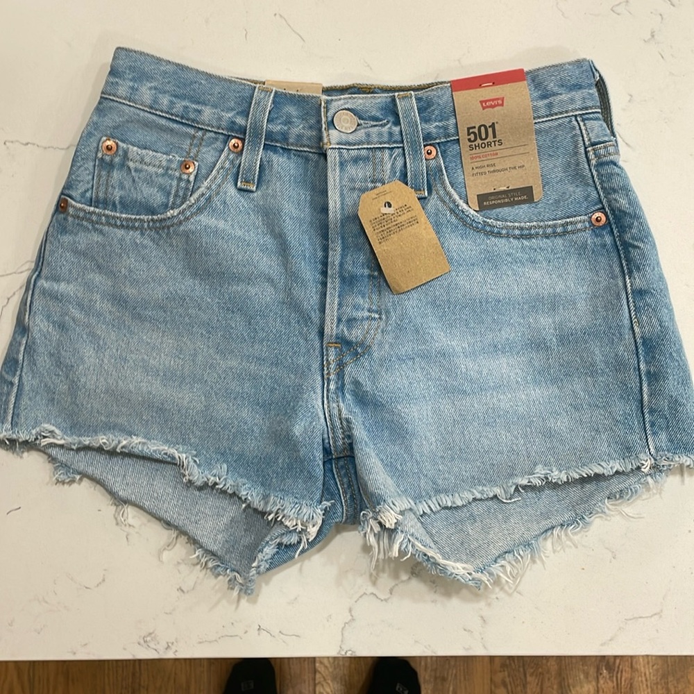 Brand new with tags Levi’s 501 denim shorts size 24